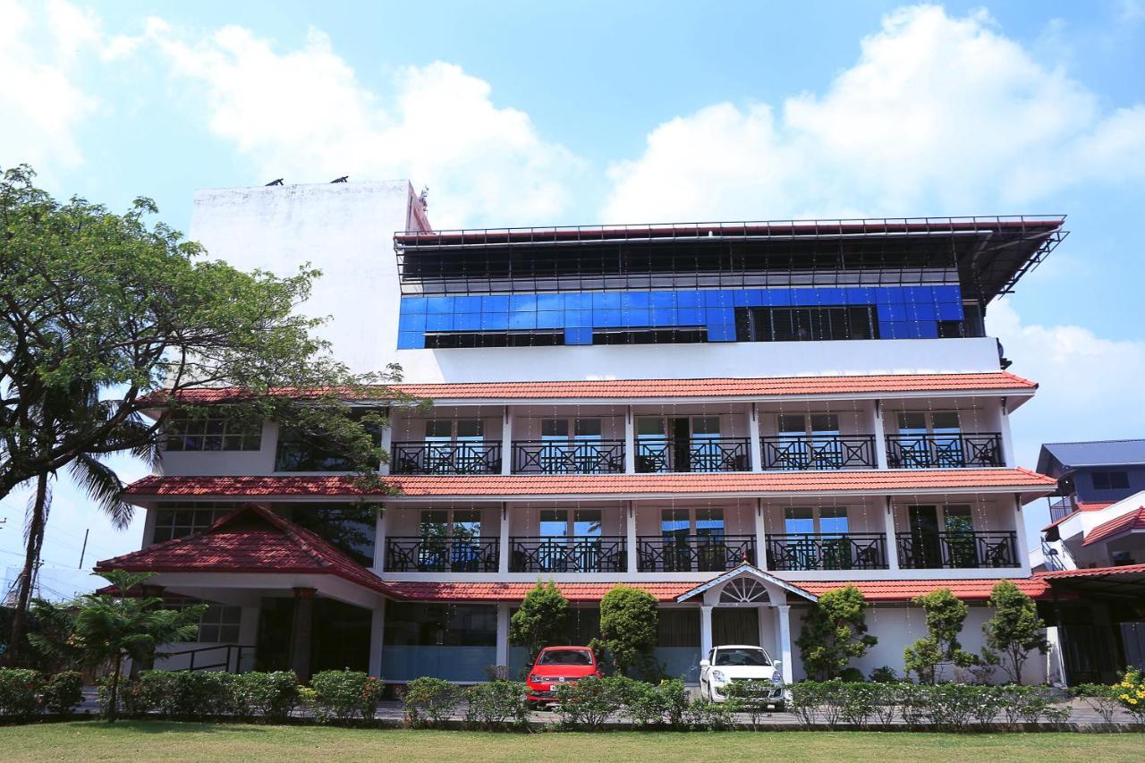 Aquaria The Boutique Resort Kochi Exterior photo