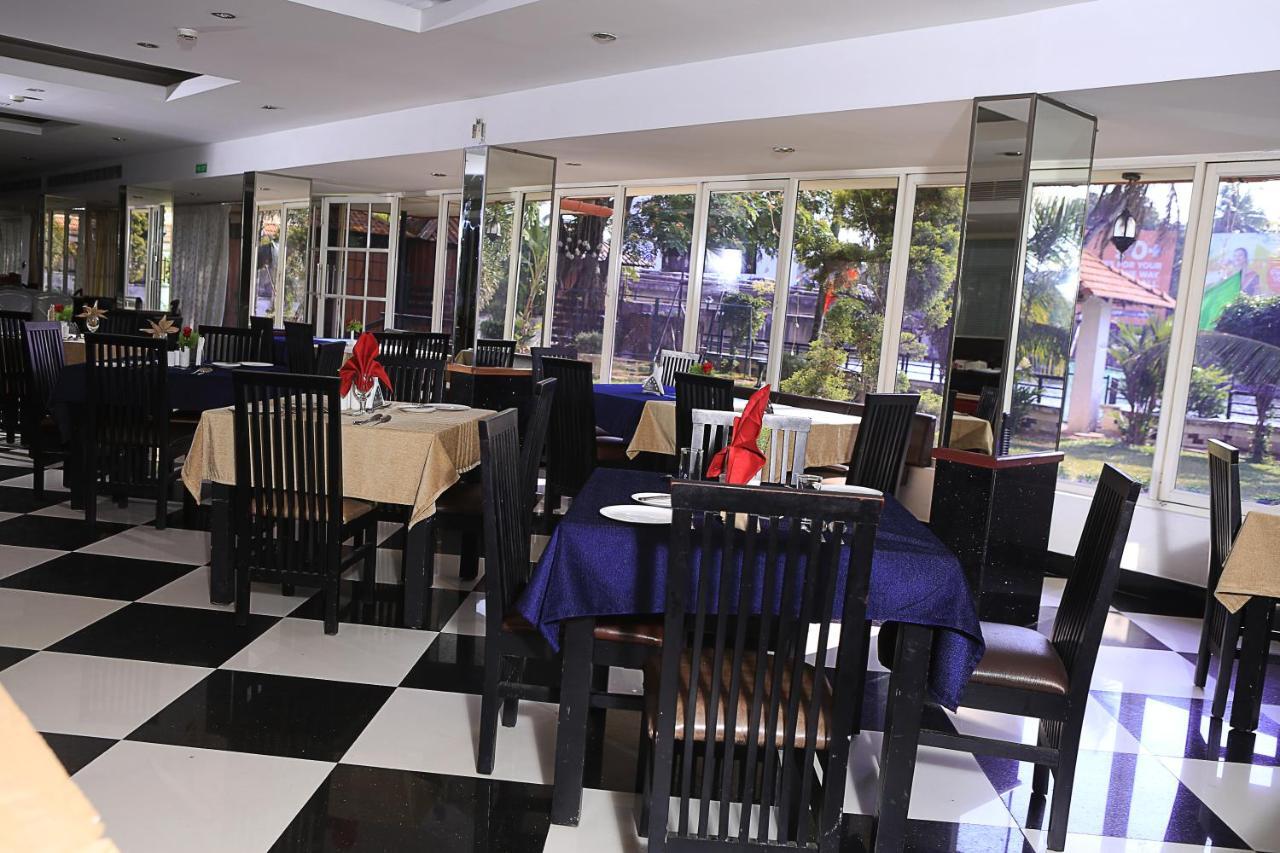 Aquaria The Boutique Resort Kochi Exterior photo